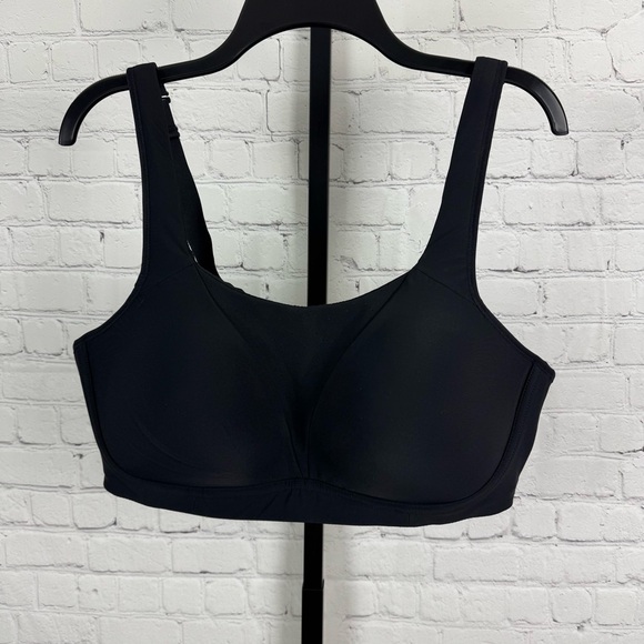 Lululemon Run Times Black Sports Bra Size 42DD - Picture 1 of 6